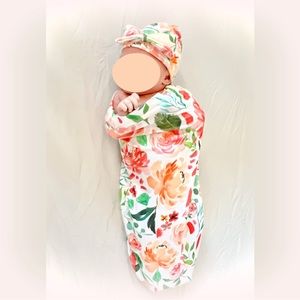 EUC Itzy Ritzy Cocoon Swaddle and Hat Set in Peach Floral